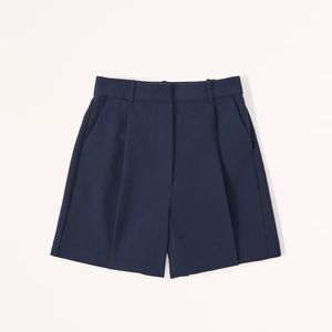 Abercrombie Ultra High Rise Tailored Short, Size M